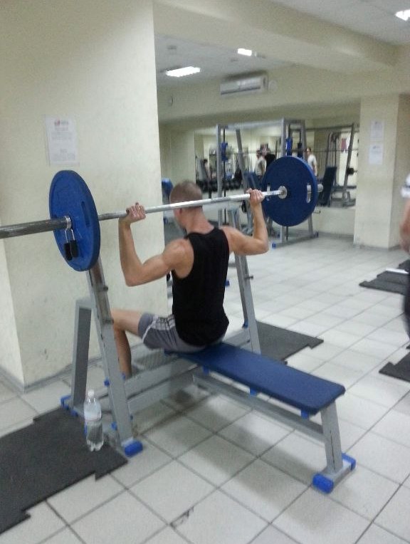 seatedOverheadBarbellPress
